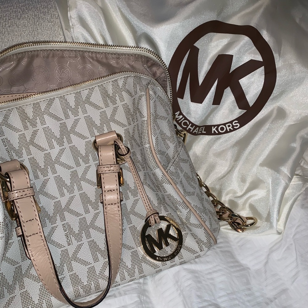 White Michael Kors Bag
